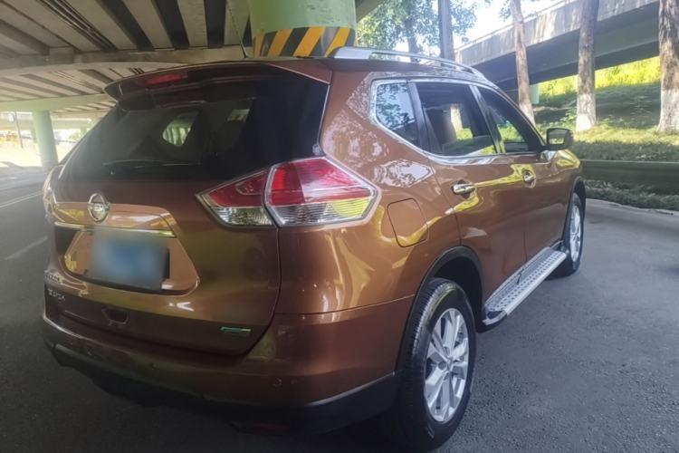 Used Nissan X-Trail 2014 2.5L CVT Leading Edition 4WD Rear Right 45 Deg