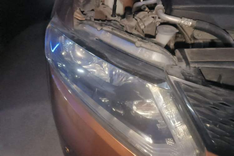 Used Nissan X-Trail 2014 2.0L CVT Smart Edition 2WD Right Front Headlight