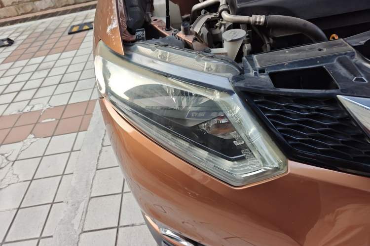 Used Nissan X-Trail 2014 2.0L CVT Comfort Edition 2WD Right Front Headlight