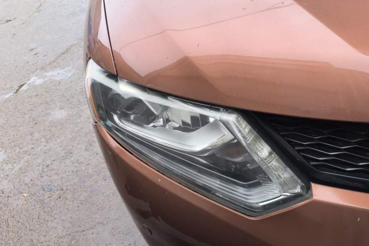 Used Nissan X-Trail 2014 2.5L CVT Ultimate Edition 4WD Right Front Headlight