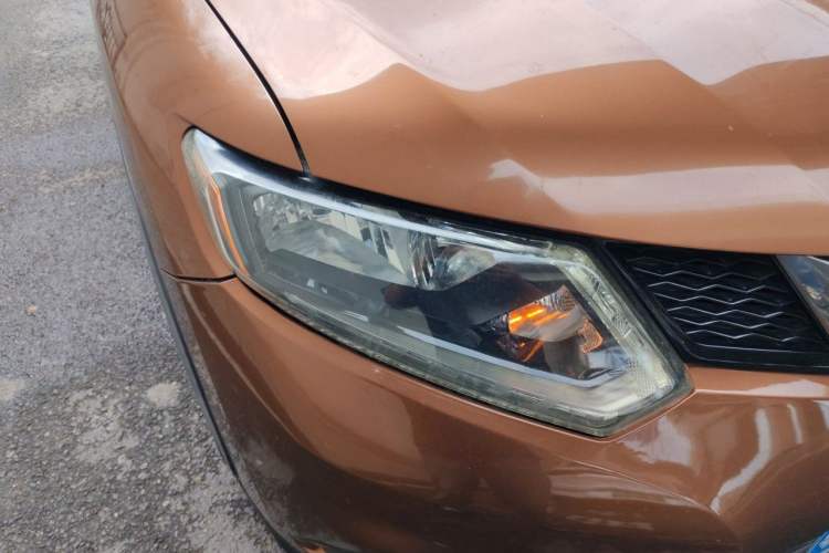Used Nissan X-Trail 2014 2.0L CVT Fashion Edition 2WD Right Front Headlight