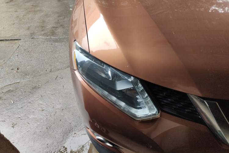 Used Nissan X-Trail 2014 2.0L CVT Comfort Edition 2WD Right Front Headlight