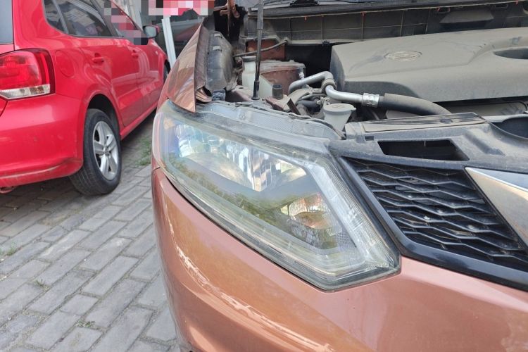Used Nissan X-Trail 2014 2.0L CVT Comfort Edition 2WD Right Front Headlight