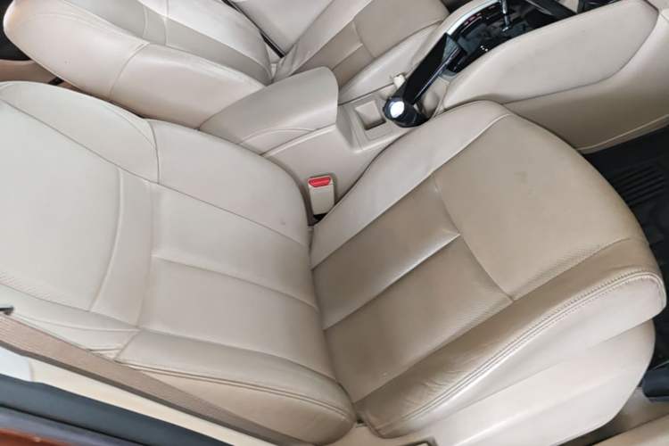 Used Nissan X-Trail 2014 2.0L CVT Comfort Edition 2WD Right Front Seat