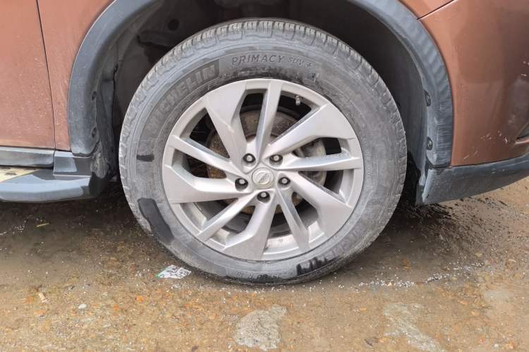 Used Nissan X-Trail 2014 2.5L CVT Ultimate Edition 4WD Right Front Wheel Hub