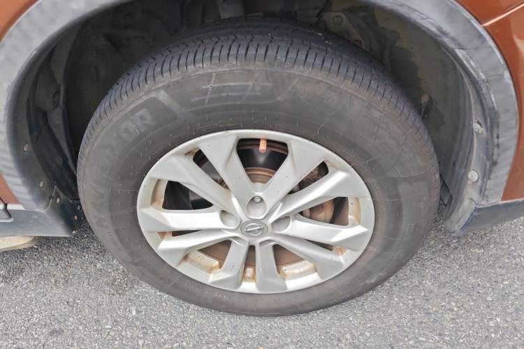Used Nissan X-Trail 2014 2.0L CVT Comfort Edition 2WD Right Front Wheel Hub