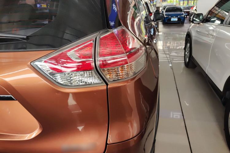 Used Nissan X-Trail 2014 2.0L CVT Comfort Edition 2WD Right Rear Taillight
