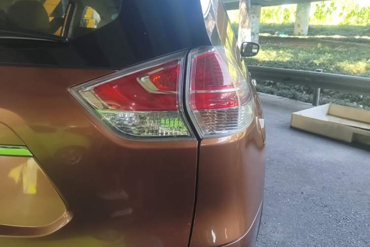 Used Nissan X-Trail 2014 2.5L CVT Leading Edition 4WD Right Rear Taillight