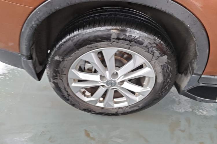 Used Nissan X-Trail 2014 2.0L CVT Comfort Edition 2WD Right Rear Wheel Hub