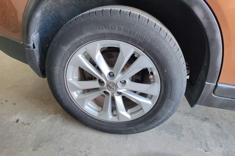 Used Nissan X-Trail 2014 2.0L CVT Comfort Edition 2WD Right Rear Wheel Hub