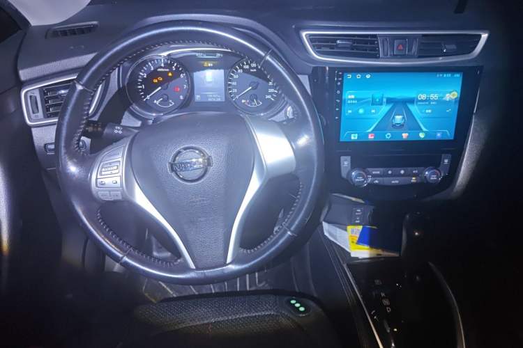 Used Nissan X-Trail 2014 2.0L CVT Comfort Edition 2WD Steering Wheel