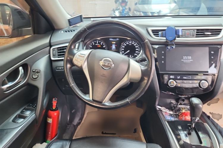 Used Nissan X-Trail 2014 2.0L CVT Comfort Edition 2WD Steering Wheel