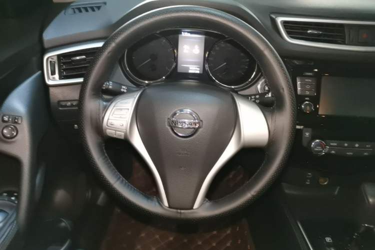 Used Nissan X-Trail 2014 2.0L CVT Comfort Edition 2WD Steering Wheel