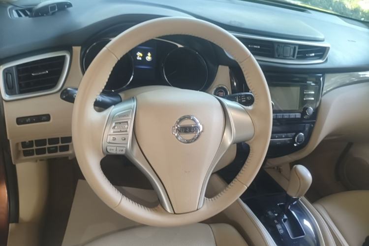 Used Nissan X-Trail 2014 2.5L CVT Leading Edition 4WD Steering Wheel