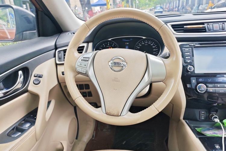 Used Nissan X-Trail 2014 2.0L CVT Comfort Edition 2WD Steering Wheel