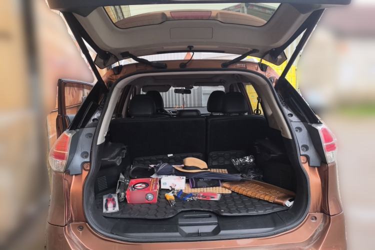 Used Nissan X-Trail 2014 2.5L CVT Ultimate Edition 4WD Trunk
