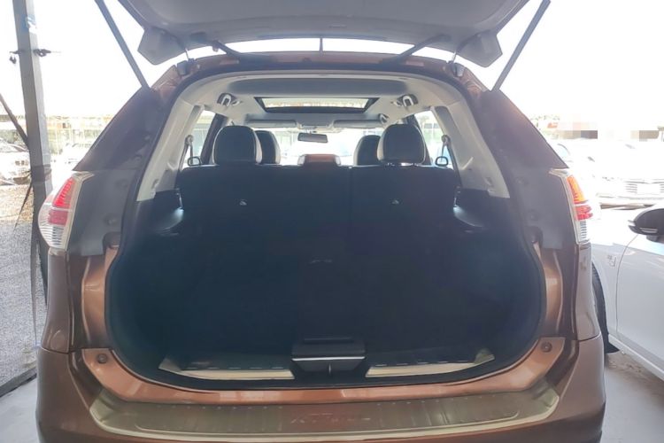 Used Nissan X-Trail 2014 2.0L CVT Comfort Edition 2WD Trunk