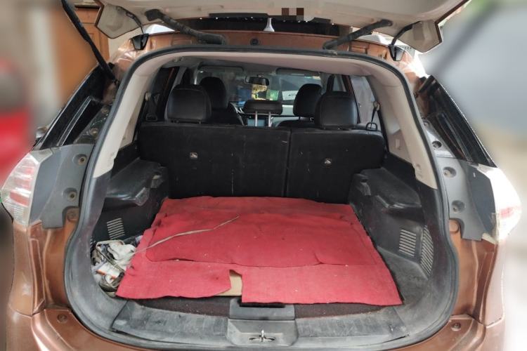 Used Nissan X-Trail 2014 2.0L CVT Comfort Edition 2WD Trunk