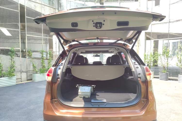 Used Nissan X-Trail 2014 2.5L CVT Luxury Edition 4WD Trunk