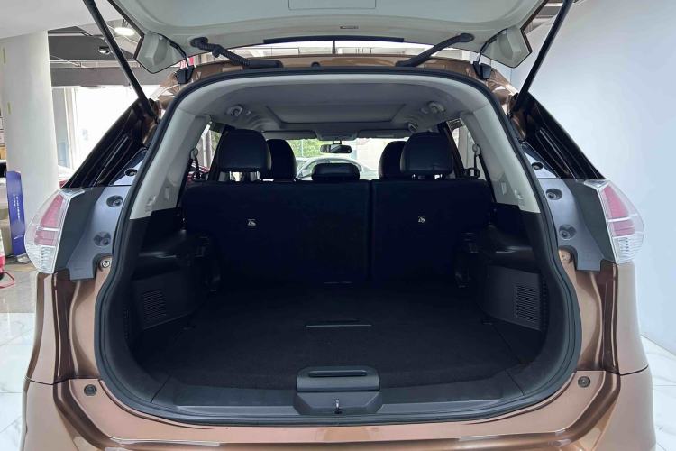 Used Nissan X-Trail 2014 2.0L CVT Comfort Edition 2WD Trunk