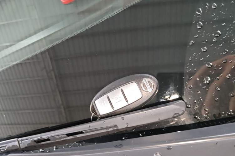 Used Nissan X-Trail 2014 2.0L CVT Comfort Edition 2WD Vehicle Key