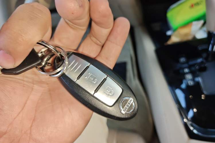 Used Nissan X-Trail 2014 2.0L CVT Comfort Edition 2WD Vehicle Key