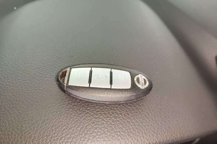 Used Nissan X-Trail 2014 2.0L CVT Comfort Edition 2WD Vehicle Key