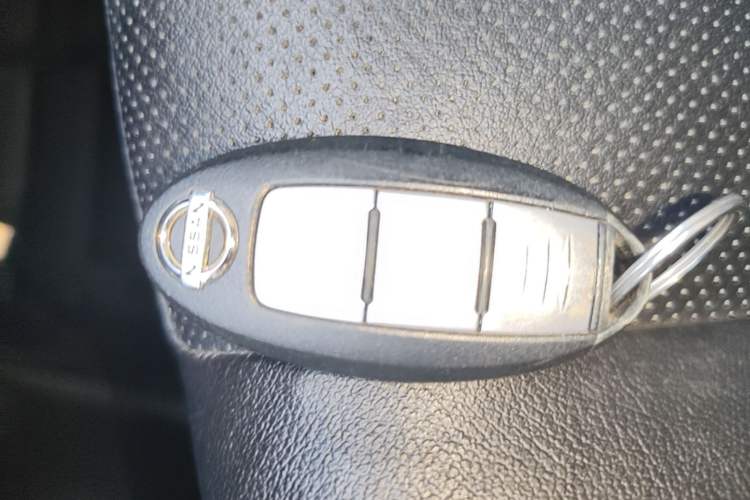 Used Nissan X-Trail 2014 2.0L CVT Comfort Edition 2WD Vehicle Key
