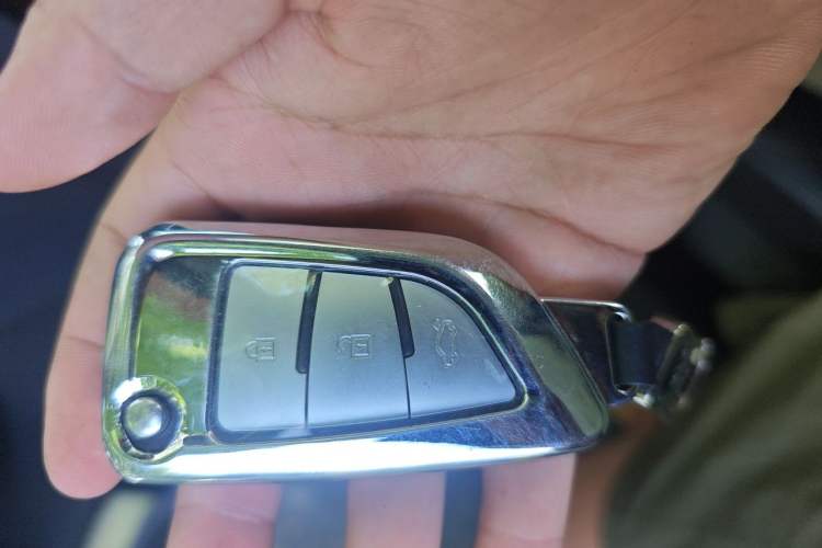 Used Nissan X-Trail 2014 2.0L CVT Comfort Edition 2WD Vehicle Key