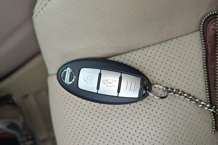 Used Nissan X-Trail 2014 2.0L CVT Comfort Edition 2WD Vehicle Key