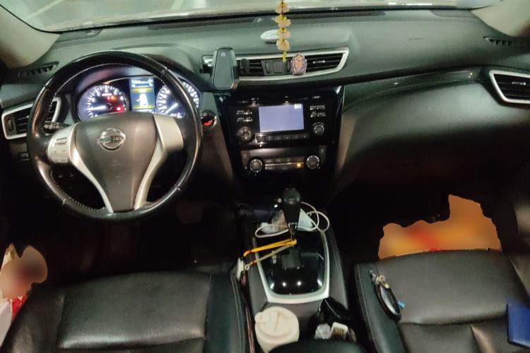Used Nissan X-Trail 2014 2.5L CVT Luxury Edition 4WD Center Console