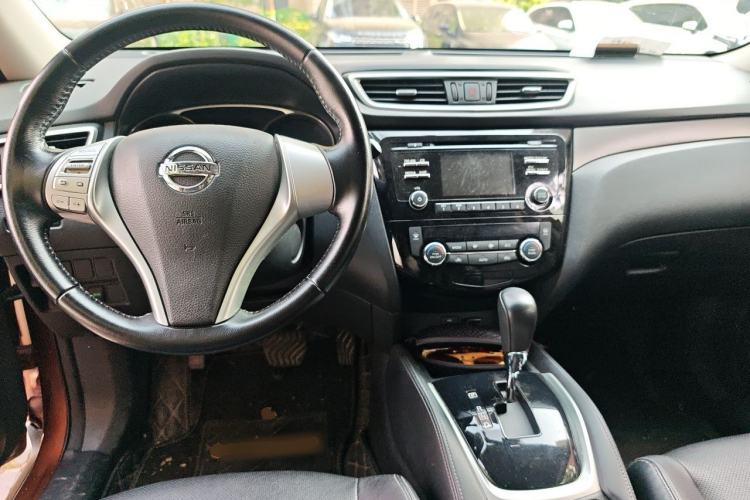 Used Nissan X-Trail 2014 2.0L CVT Comfort Edition 2WD Center Console