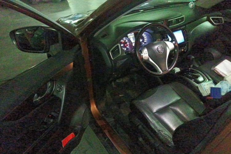 Used Nissan X-Trail 2014 2.0L CVT Comfort Edition 2WD Driver Seat