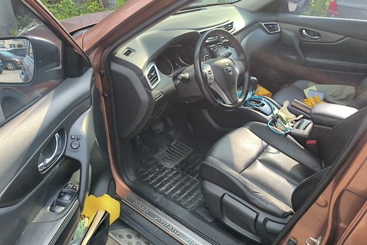 Used Nissan X-Trail 2014 2.0L CVT Comfort Edition 2WD Driver Seat
