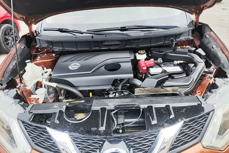 Used Nissan X-Trail 2014 2.0L CVT Comfort Edition 2WD Engine Bay