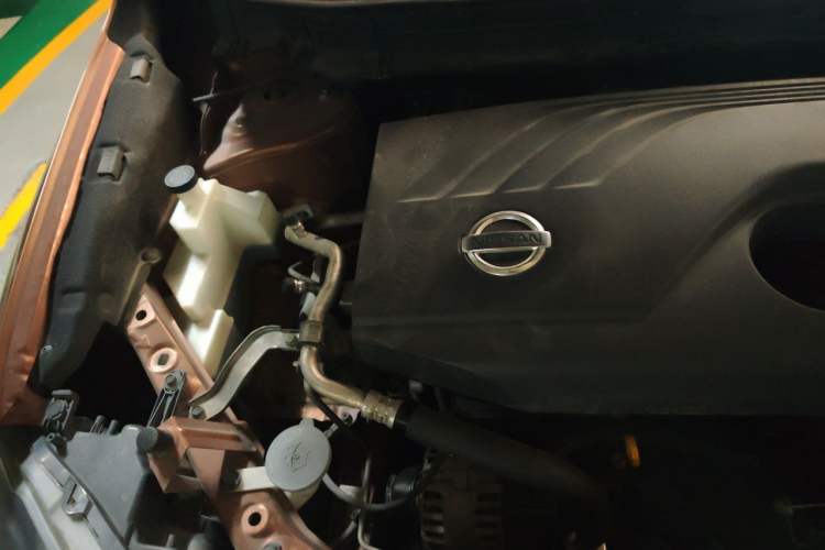 Used Nissan X-Trail 2014 2.0L CVT Comfort Edition 2WD Engine Bay Right