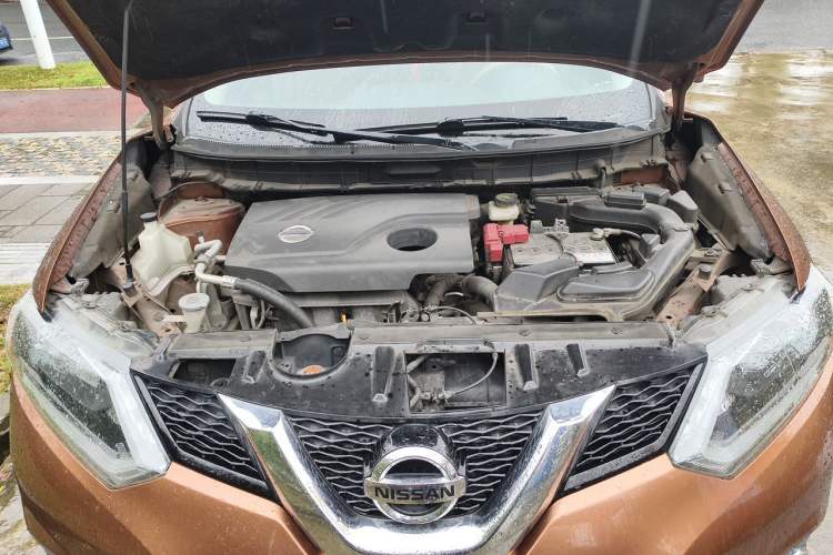 Used Nissan X-Trail 2014 2.0L CVT Comfort Edition 2WD Engine Bay