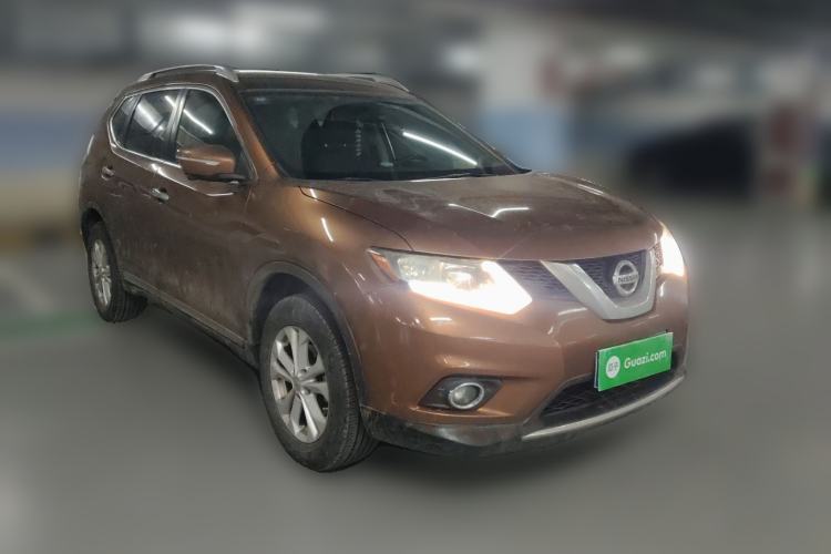 Used Nissan X-Trail 2014 2.5L CVT Luxury Edition 4WD Front Right 45 Deg