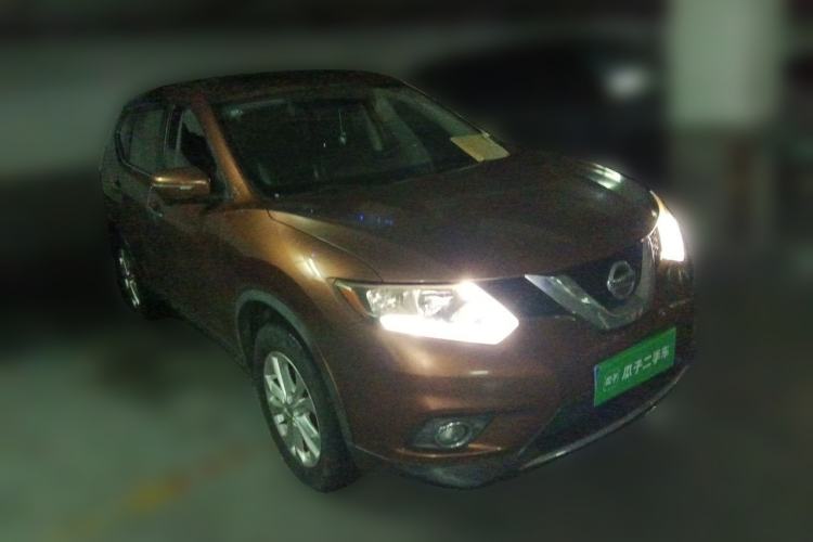Used Nissan X-Trail 2014 2.0L CVT Comfort Edition 2WD Front Right 45 Deg