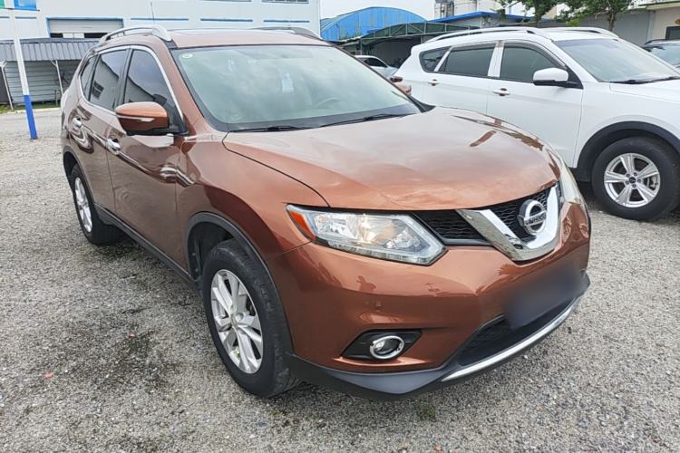 Used Nissan X-Trail 2014 2.0L CVT Comfort Edition 2WD Front Right 45 Deg