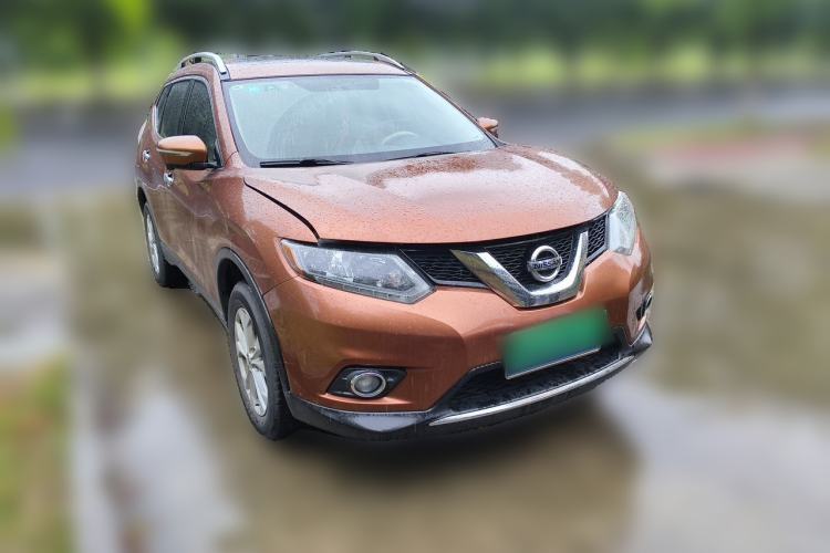 Used Nissan X-Trail 2014 2.0L CVT Comfort Edition 2WD Front Right 45 Deg
