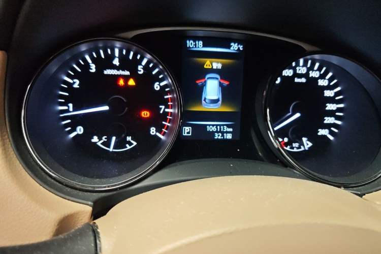 Used Nissan X-Trail 2014 2.0L CVT Comfort Edition 2WD Odometer Close Up