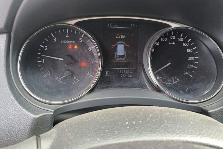 Used Nissan X-Trail 2014 2.0L CVT Comfort Edition 2WD Odometer Close Up