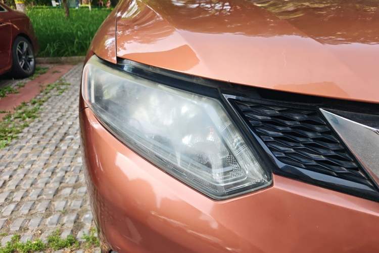 Used Nissan X-Trail 2014 2.0L CVT Comfort Edition 2WD Right Front Headlight