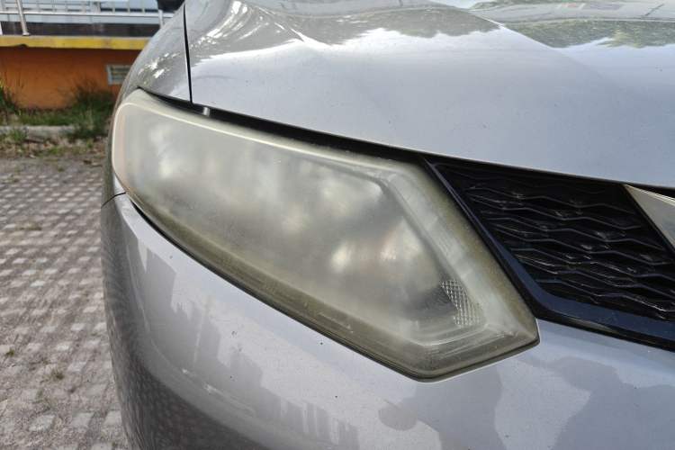 Used Nissan X-Trail 2014 2.5L CVT Luxury Edition 4WD Right Front Headlight