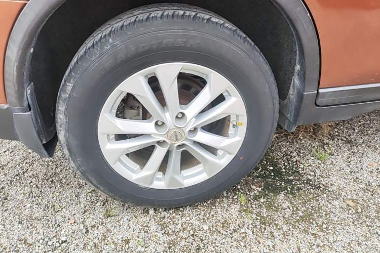 Used Nissan X-Trail 2014 2.0L CVT Comfort Edition 2WD Right Rear Wheel Hub