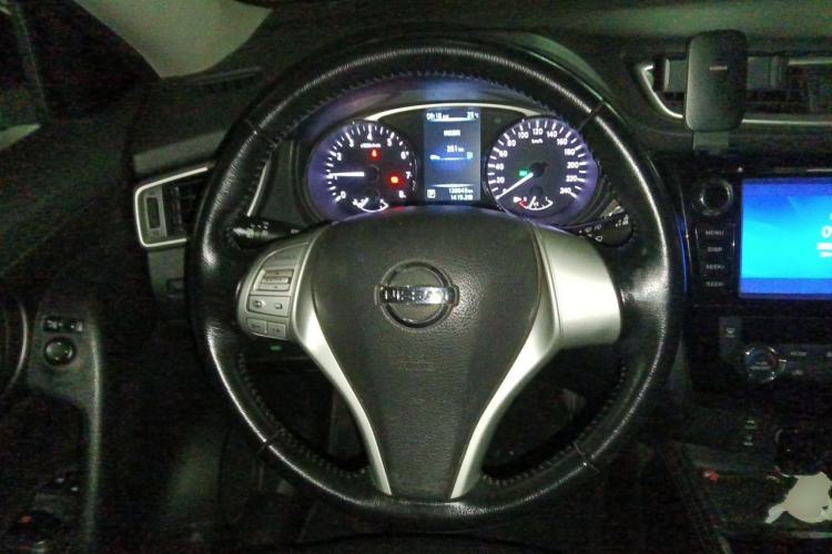 Used Nissan X-Trail 2014 2.0L CVT Comfort Edition 2WD Steering Wheel