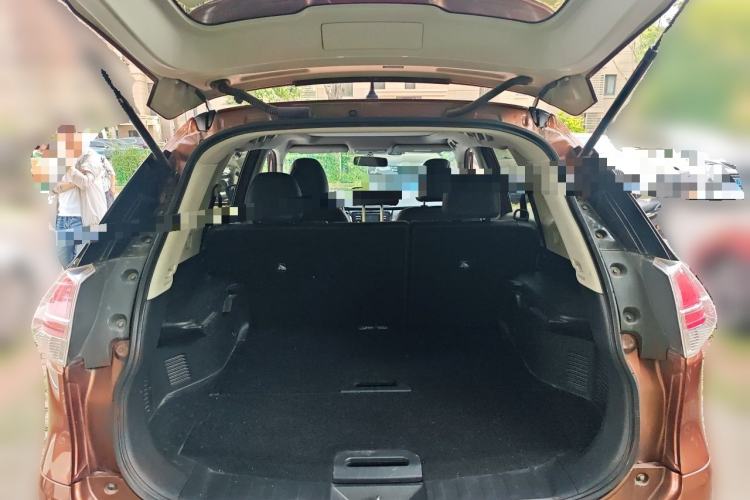 Used Nissan X-Trail 2014 2.0L CVT Comfort Edition 2WD Trunk