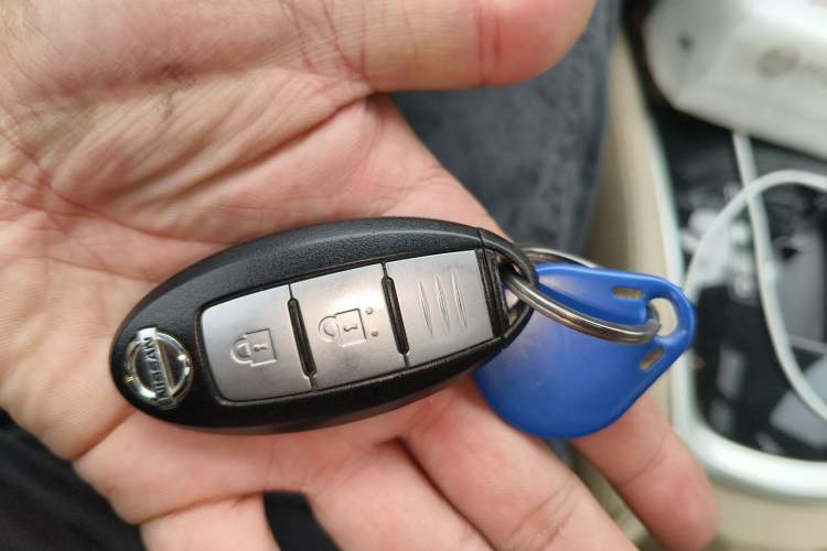 Used Nissan X-Trail 2014 2.0L CVT Comfort Edition 2WD Vehicle Key