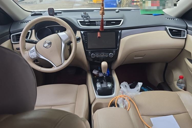 Used Nissan X-Trail 2014 2.0L CVT Comfort Edition 2WD Center Console